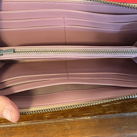 Coach 31588 Beachwood Western Heart Pattern Wallet - Picture 5 of 7